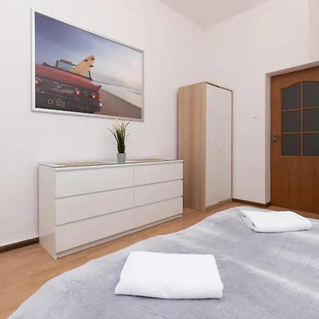 90m2 400m To The By Renters Apartment