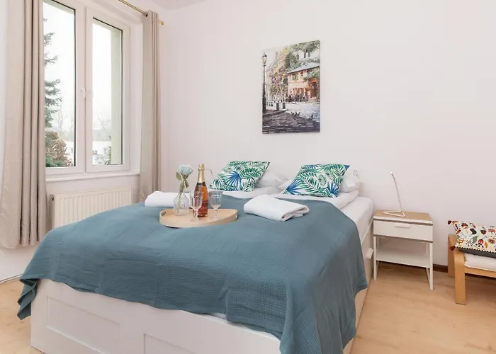 90m2 400m To The By Renters Apartment