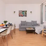 90m2 400m To The By Renters شقة