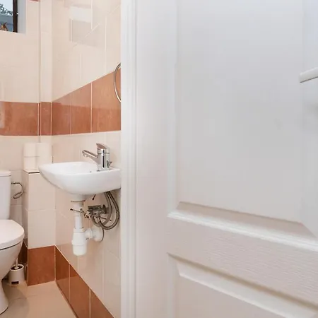 Apartamento 90m2 400m To The By Renters